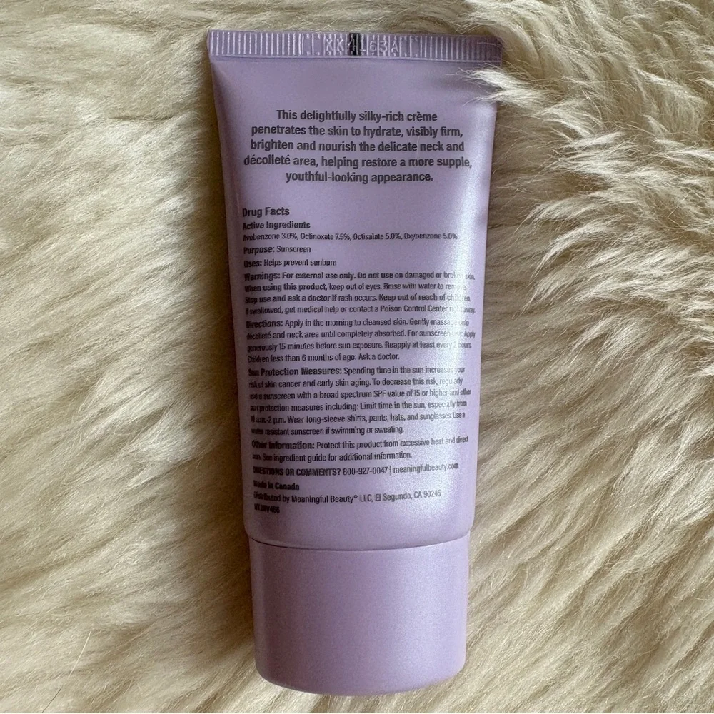 NEW Cindy Crawford Meaningful Beauty Skin Brightening Décolleté & Neck Treatment